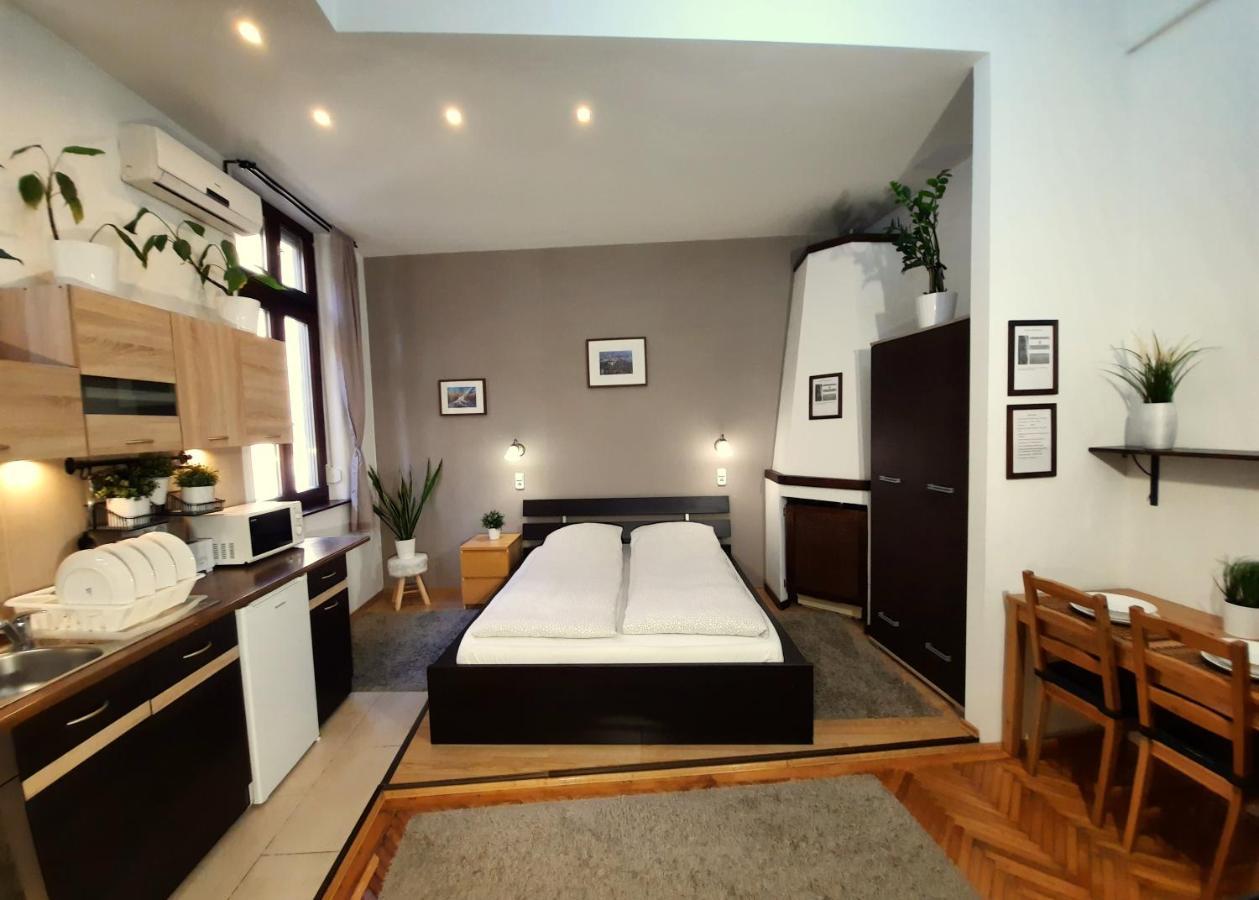 Central Gold Apartment Budapeszt Zewnętrze zdjęcie